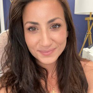 Meet your Posher, Danielle vasilia